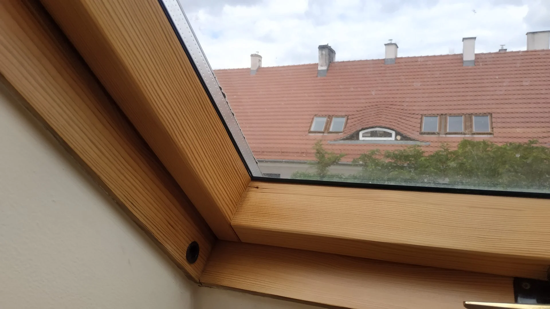 Okno dachowe po renowacji (widok 1)